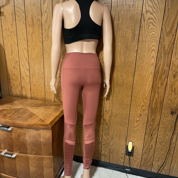 ALO" Yoga Moto Leggings -High Waist - Picture 6 of 16